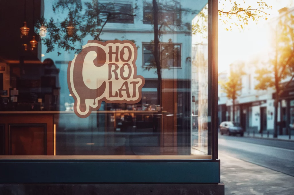 déclinaison du logo sur la vitrine - inkano studio